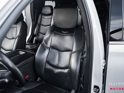 Used 2019 Cadillac Escalade Platinum image 16
