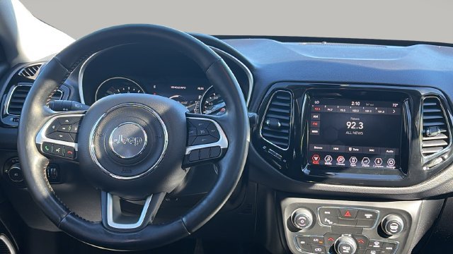 Used 2018 Jeep Compass Limited w/ Safe & Security Group AWD/4WD image 17