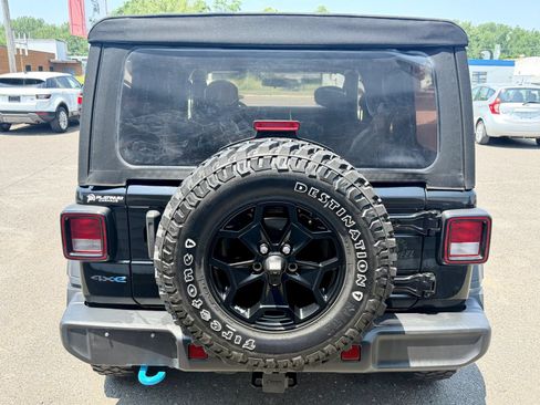 Used 2023 Jeep Wrangler Unlimited w/ Cold Weather Group AWD/4WD image 11