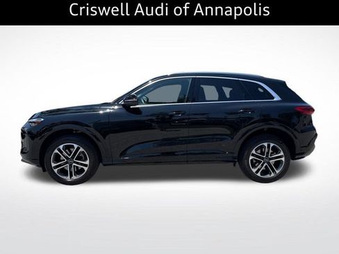 Certified 2025 Audi Q5 Premium w/ Convenience Package AWD/4WD image 4