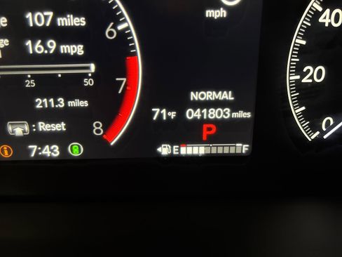Certified 2025 Honda Pilot TrailSport image 16