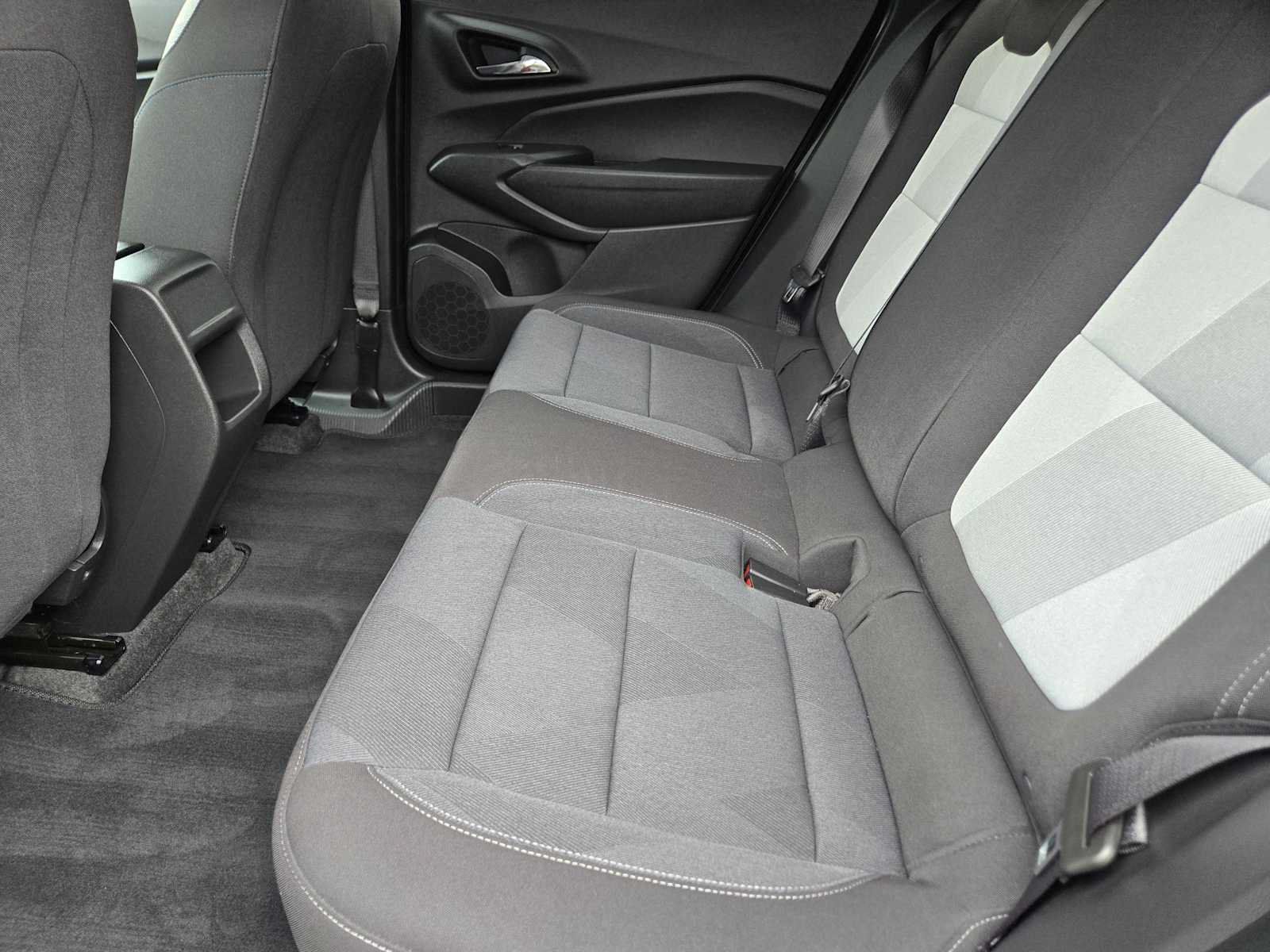 Used 2024 Chevrolet Trax LS w/ LS Convenience Package FWD image 28