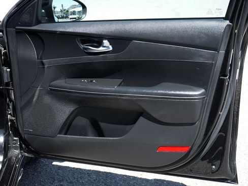 Used 2022 Kia Forte GT-Line w/ GT-Line Premium Package FWD image 41
