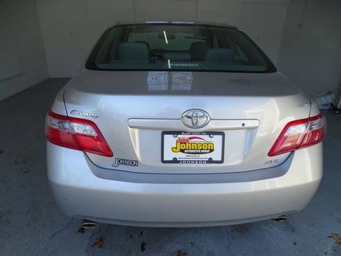 Used 2009 Toyota Camry XLE image 16