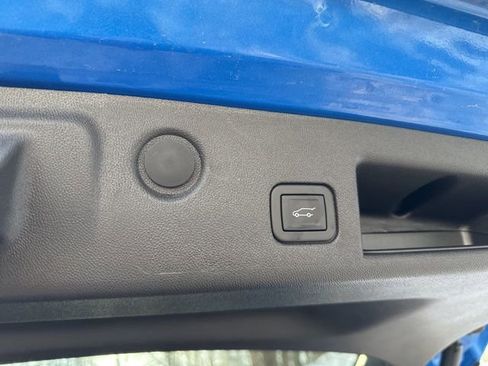 Used 2024 Chevrolet Equinox LT w/ LPO, Floor Liner Package image 28