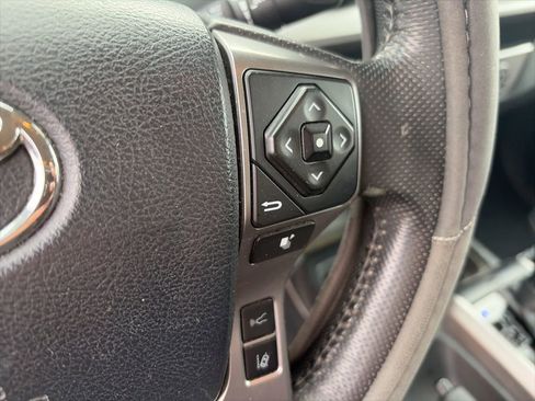 Used 2019 Toyota Tacoma 2WD Double Cab image 11