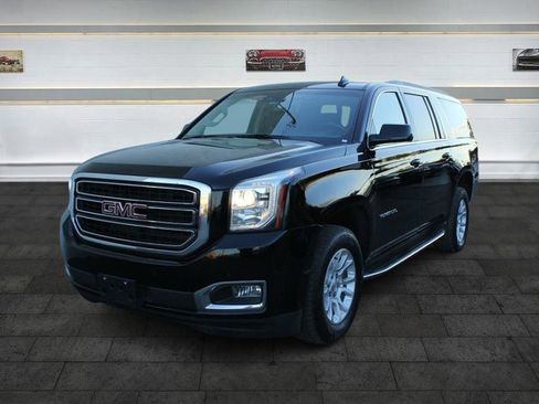 Used 2019 GMC Yukon XL SLT w/ Open Road Package image 3
