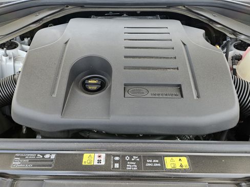 Used 2025 Land Rover Range Rover SE AWD/4WD image 30