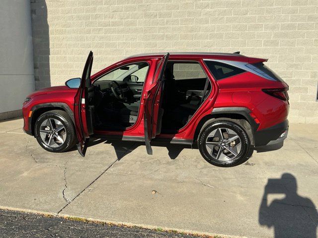 Used 2026 Hyundai Tucson SEL Plus AWD/4WD image 12