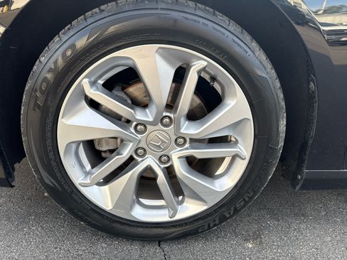 Used 2018 Honda Accord LX image 9