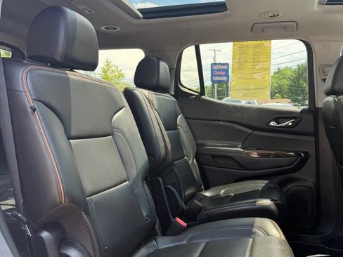 Used 2022 GMC Acadia AT4 AWD/4WD image 16
