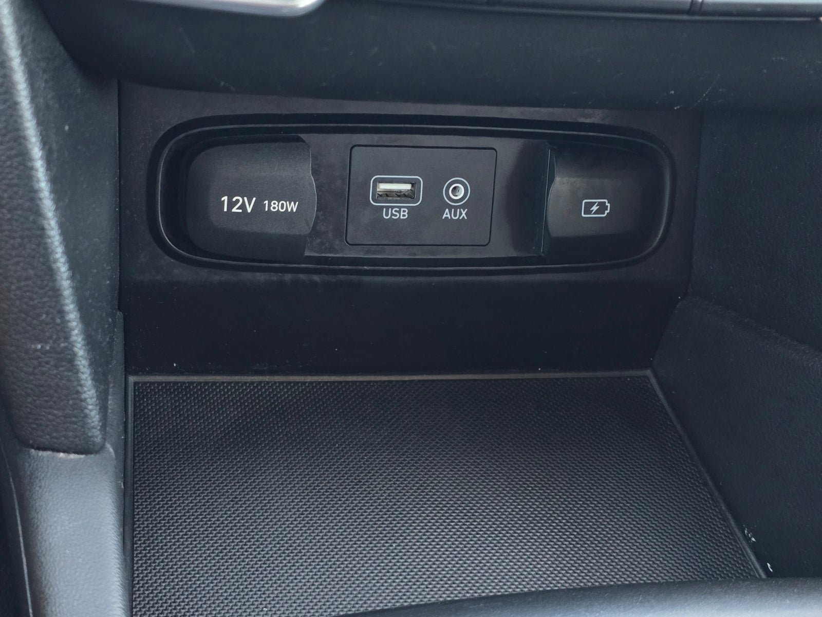 Used 2019 Hyundai Santa Fe SE AWD/4WD image 19