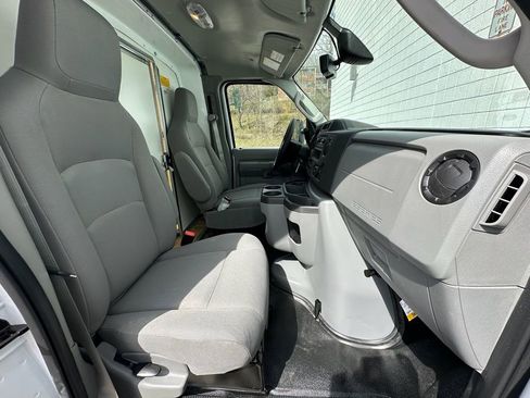 New 2027 Ford E-350 and Econoline 350 Super Duty w/ Power Equipment Group image 18