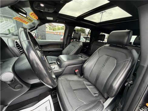 Used 2019 Ford Expedition Limited w/ Equipment Group 301A AWD/4WD image 18