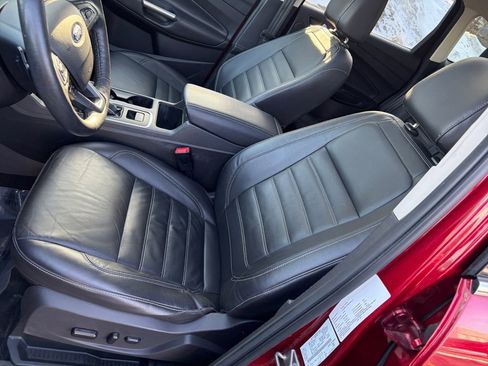 Used 2017 Ford Escape Titanium w/ Canadian Touring Package image 19