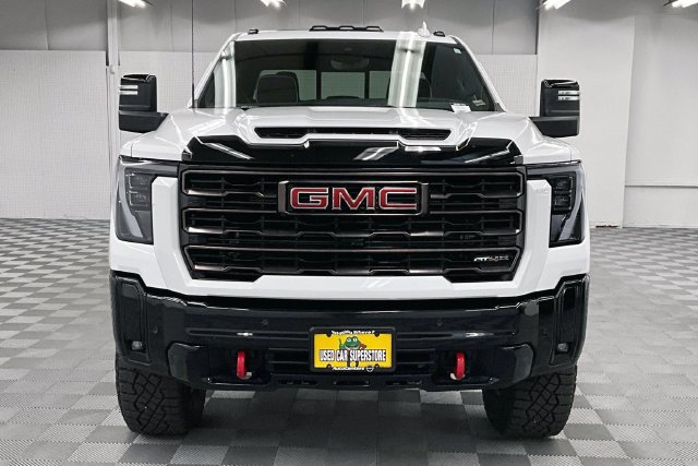 Used 2025 GMC Sierra 2500 AT4X AWD/4WD image 4
