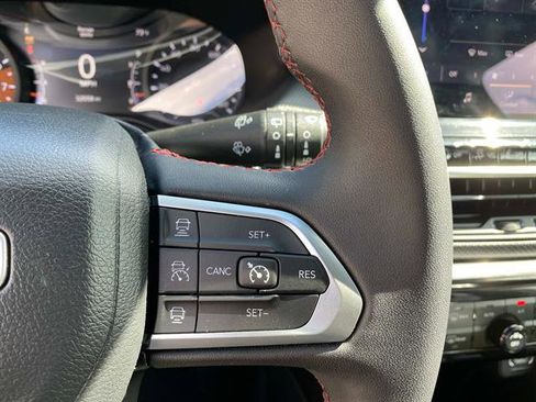 Used 2024 Jeep Compass Trailhawk image 18