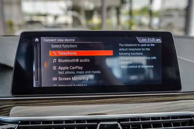 Used 2019 BMW 530i w/ Convenience Package RWD image 23