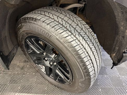 Used 2020 Chevrolet Silverado 1500 RST w/ Diesel Off-Road Package AWD/4WD image 38