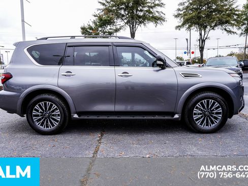 Used 2024 Nissan Armada SL w/ Midnight Edition Package image 11
