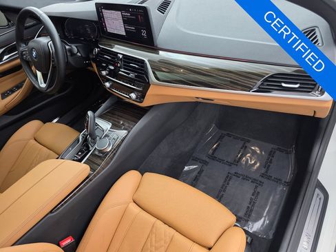 Certified 2023 BMW 530i w/ Premium Package RWD image 30