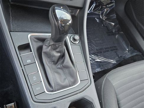 Used 2022 Volkswagen Jetta S image 19