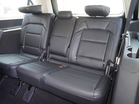 Used 2026 Lincoln Navigator L Reserve AWD/4WD image 13