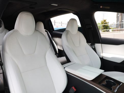 Used 2022 Tesla Model X AWD/4WD image 20