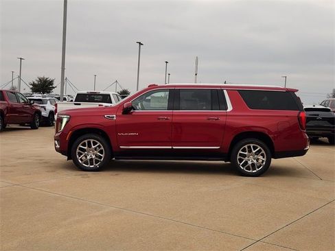 New 2026 GMC Yukon XL Elevation w/ LPO, Floor Liner Package image 4