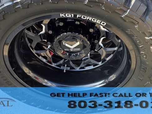 Used 2022 Ford F350 Platinum w/ FX4 Off-Road Package image 27