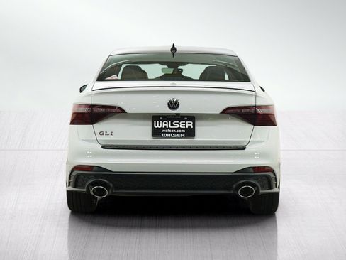 Used 2023 Volkswagen Jetta GLI Autobahn FWD image 4