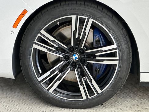 Certified 2024 BMW i7 xDrive60 AWD/4WD image 11