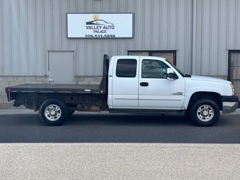 Used 2003 Chevrolet Silverado 2500 LS RWD image 2