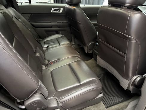 Used 2013 Ford Explorer XLT AWD/4WD image 24