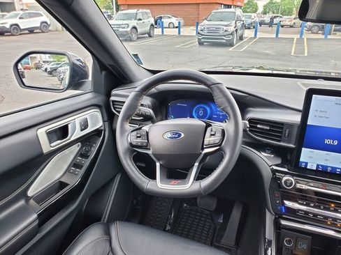 Used 2023 Ford Explorer ST w/ Equipment Group 401A AWD/4WD image 8