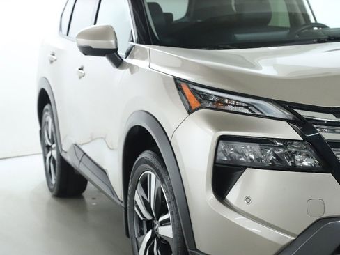 Certified 2024 Nissan Rogue SL image 9