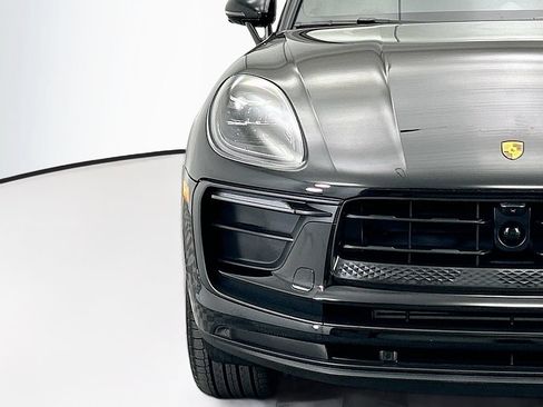 Used 2026 Porsche Macan AWD/4WD image 12