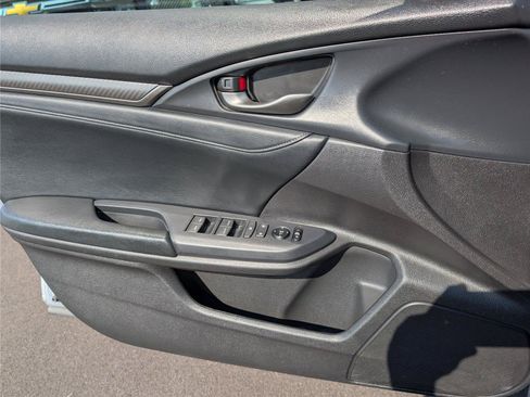 Used 2019 Honda Civic Sport Touring image 14