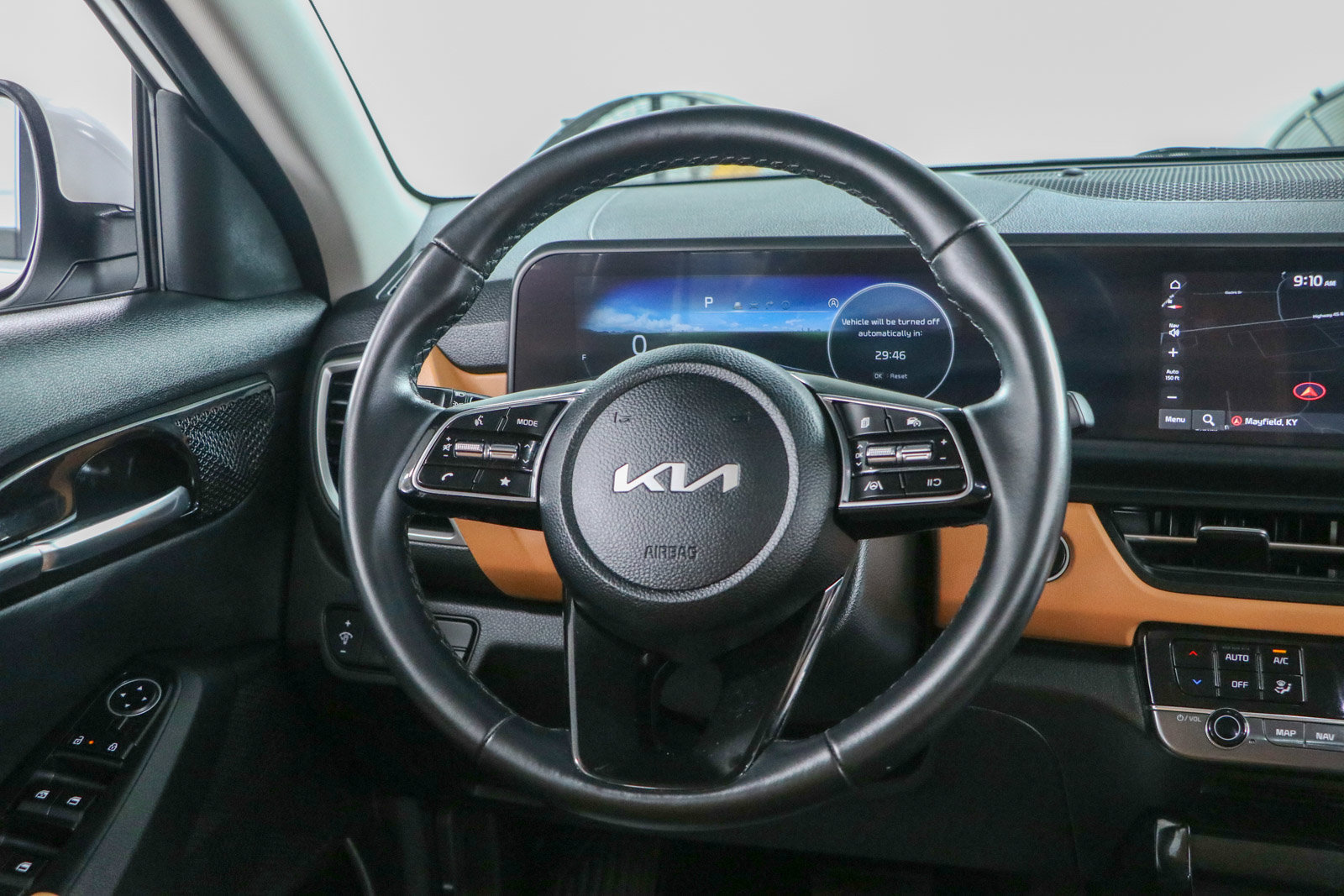 Used 2025 Kia Seltos EX w/ EX Sunroof Package FWD image 12