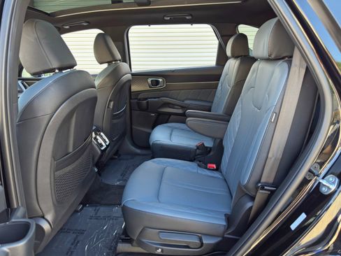Used 2025 Kia Sorento SX Prestige AWD/4WD image 42