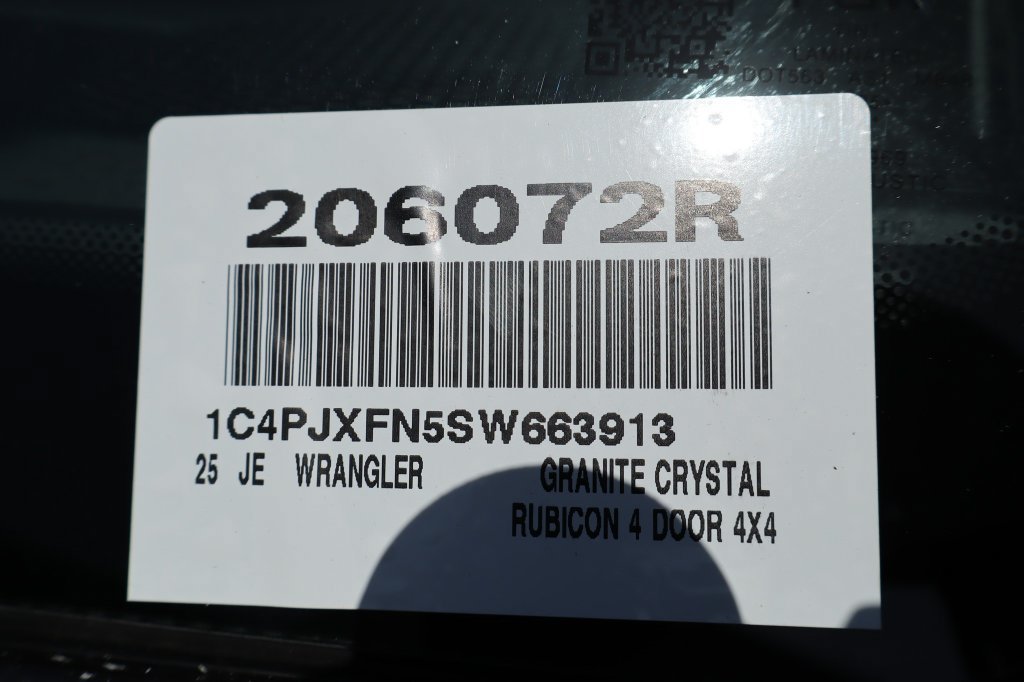 Certified 2025 Jeep Wrangler Unlimited Rubicon w/ Convenience Group AWD/4WD image 39