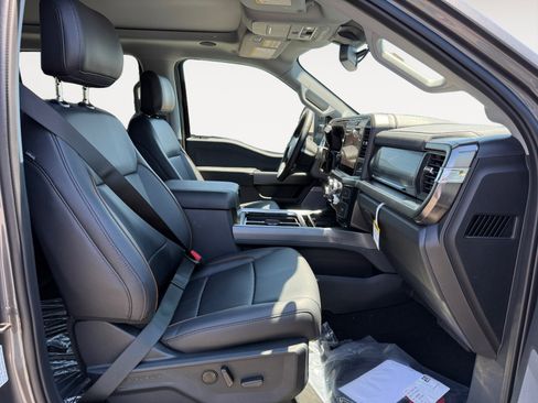 New 2025 Ford F250 Lariat w/ Lariat Ultimate Package image 19