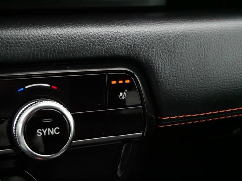 Certified 2025 Honda Pilot TrailSport image 30