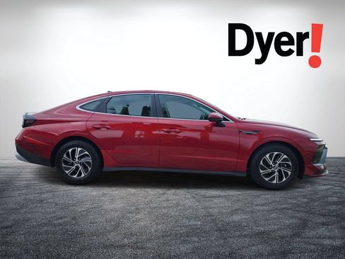 Used 2026 Hyundai Sonata Blue FWD image 2