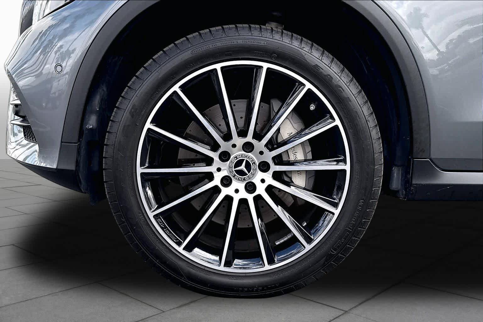Used 2019 Mercedes-Benz GLC 300 4MATIC Coupe image 10