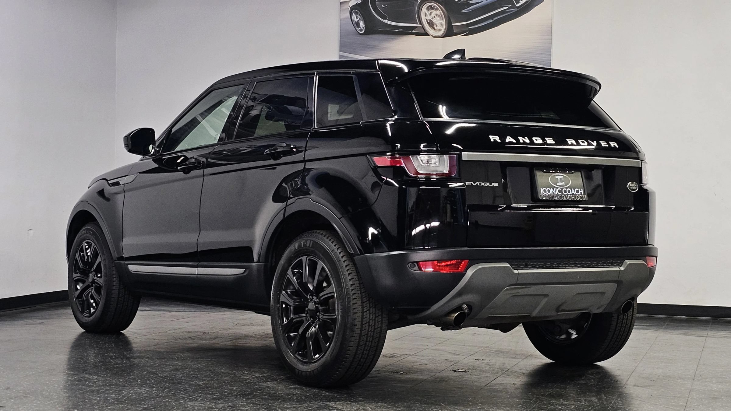 Used 2017 Land Rover Range Rover Evoque SE AWD/4WD image 17