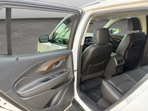 Used 2019 GMC Terrain Denali w/ Advanced Safety Package AWD/4WD image 14