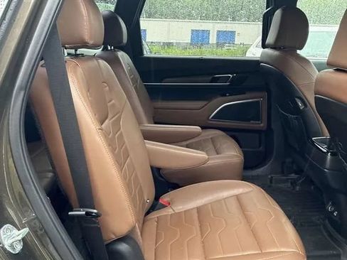 Used 2022 Kia Telluride SX w/ SX Prestige Package AWD/4WD image 21