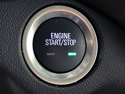 Used 2024 Chevrolet Equinox LT FWD image 29
