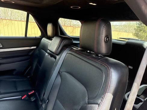 Used 2019 Ford Explorer Sport w/ Equipment Group 401A image 18